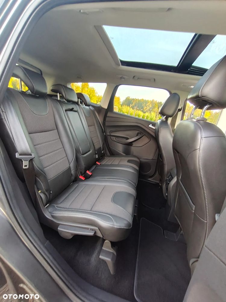 Ford Kuga - 12