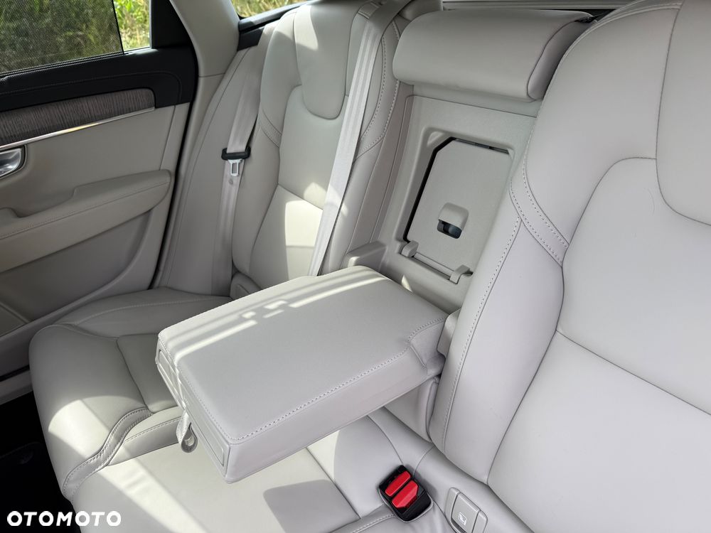 Volvo V90 Cross Country B5 B AWD Ultimate - 14