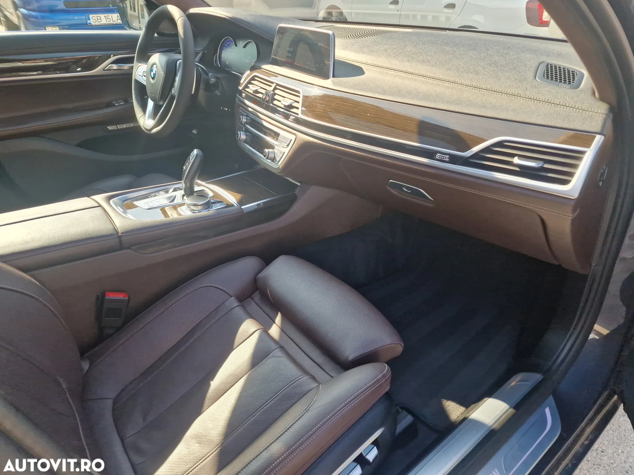 BMW Seria 7 730Ld xDrive - 26