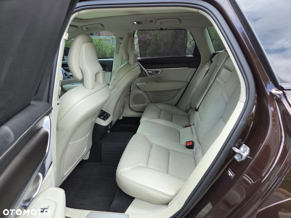 Volvo V90 Cross Country T6 AWD - 12