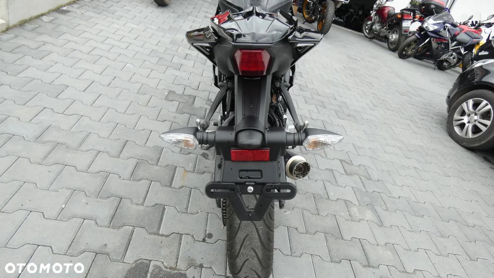 Yamaha YZF - 9
