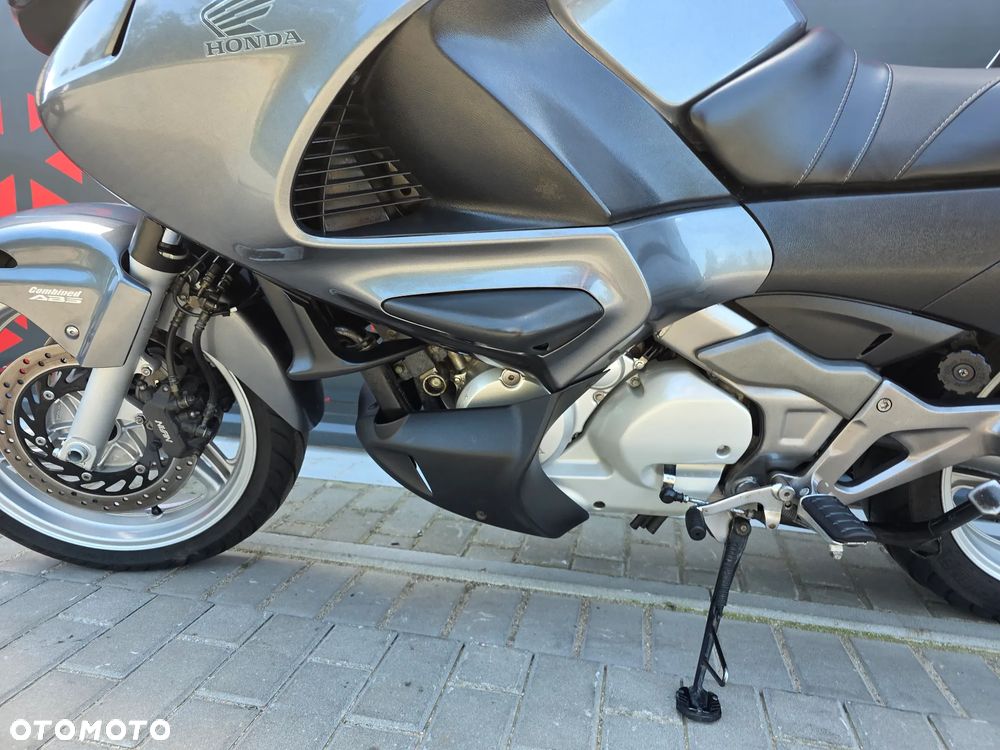 Honda NTV - 12