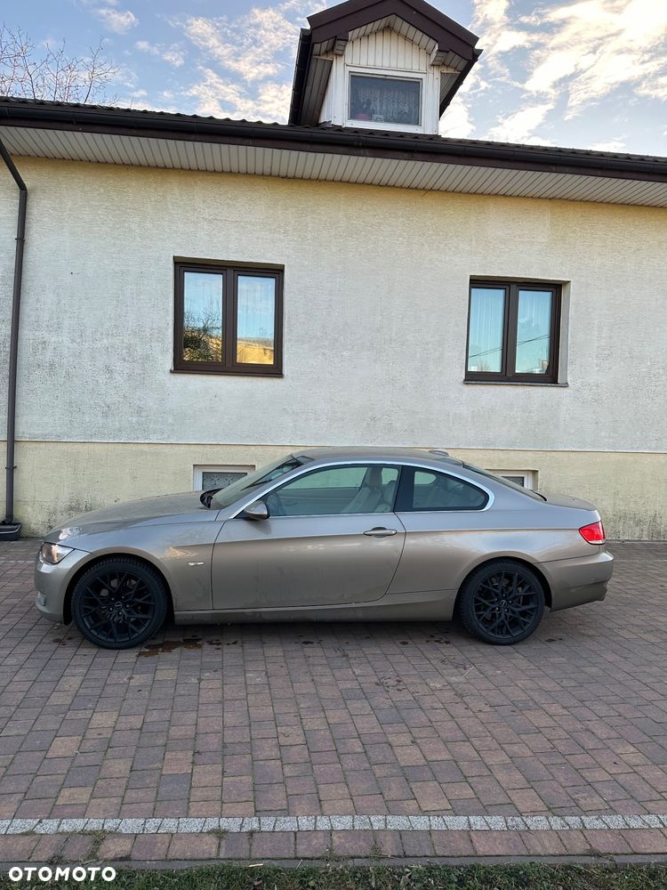 BMW Seria 3 325d - 3