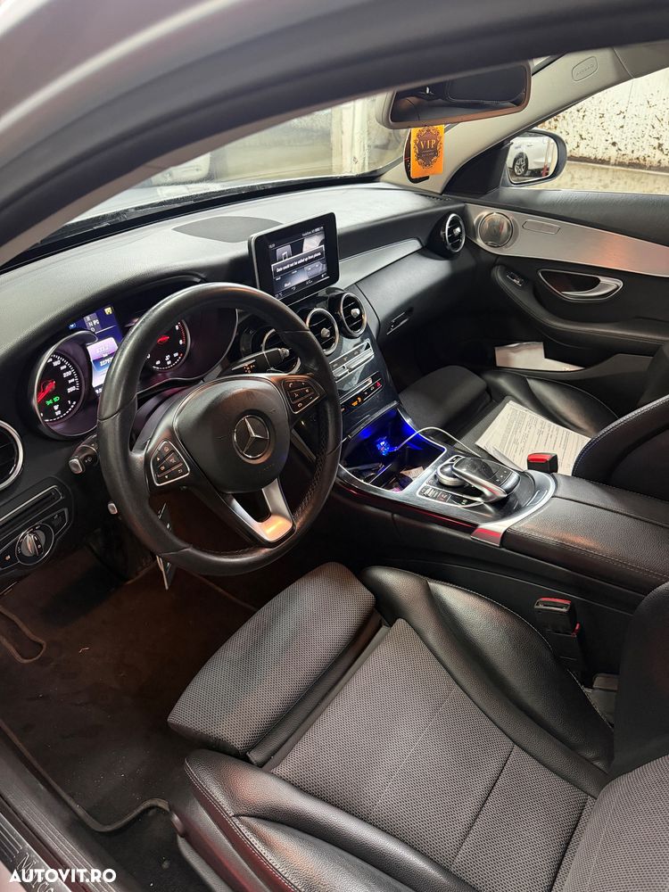 Mercedes-Benz C - 6