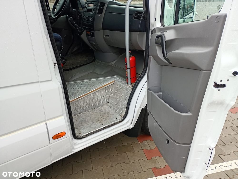 Mercedes-Benz SPRINTER - 6