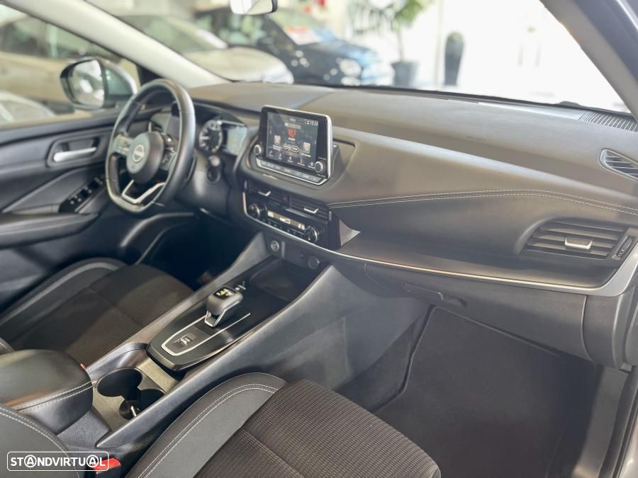 Nissan Qashqai 1.3 DIG-T Acenta Xtronic - 31