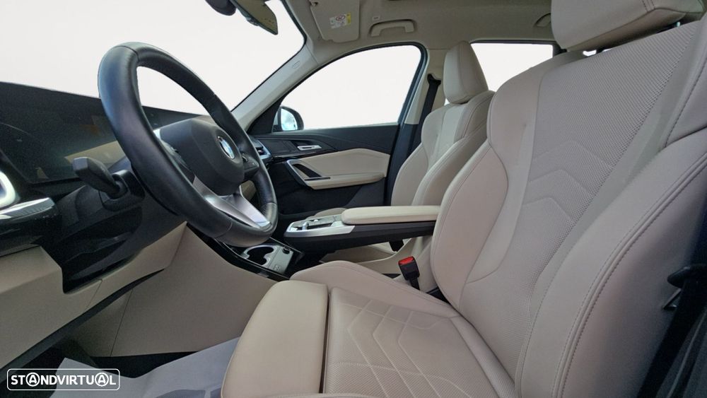 BMW X1 sDrive18i xLine - 13