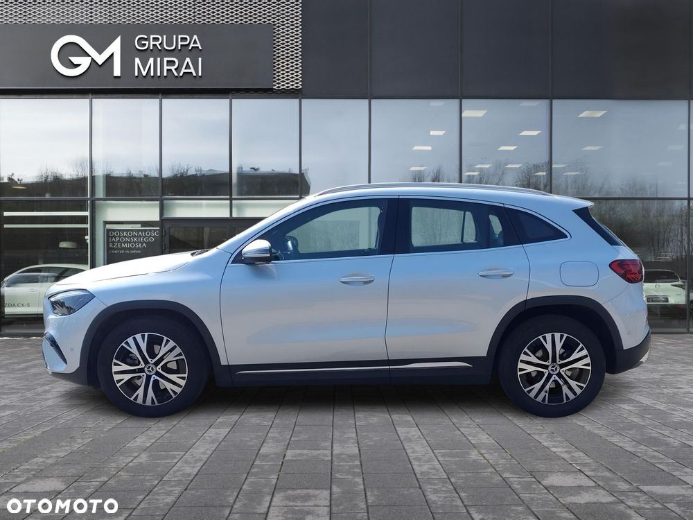 Mercedes-Benz GLA - 2