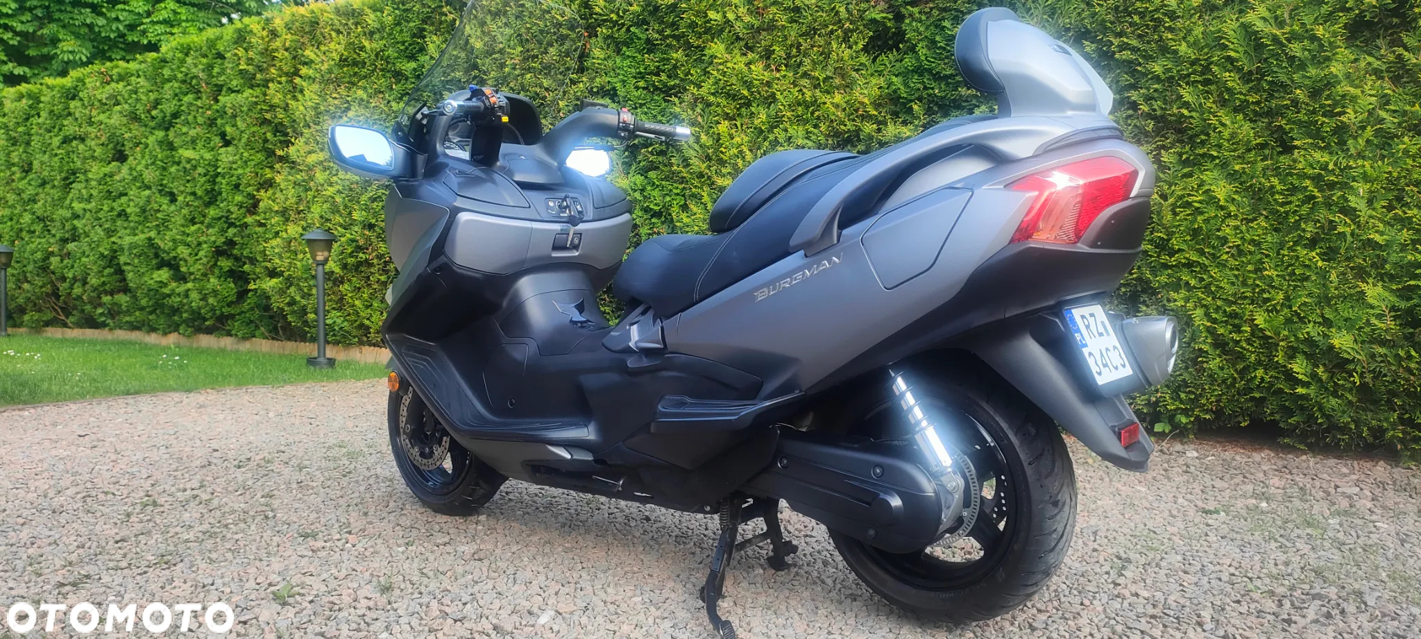 Suzuki Burgman - 10