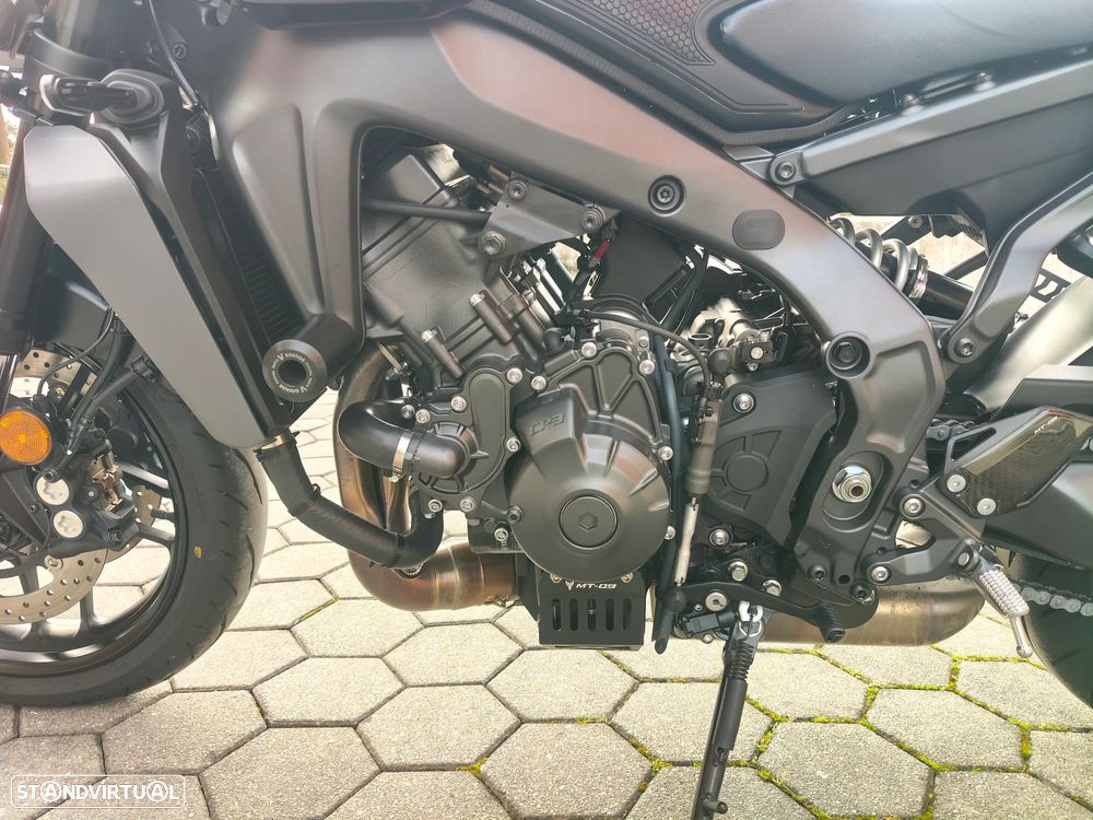 Yamaha MT-09 - 10