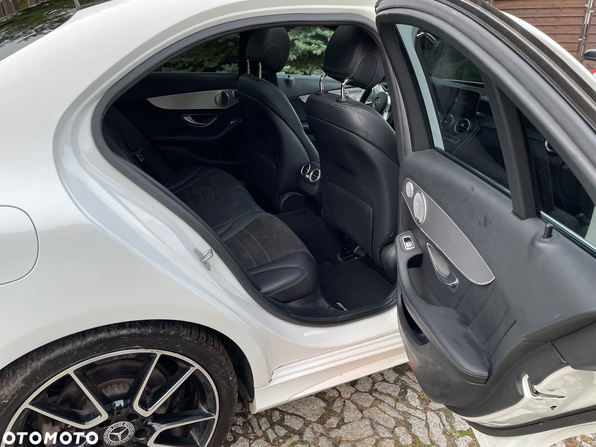 Mercedes-Benz Klasa C 220 d 9G-TRONIC - 23