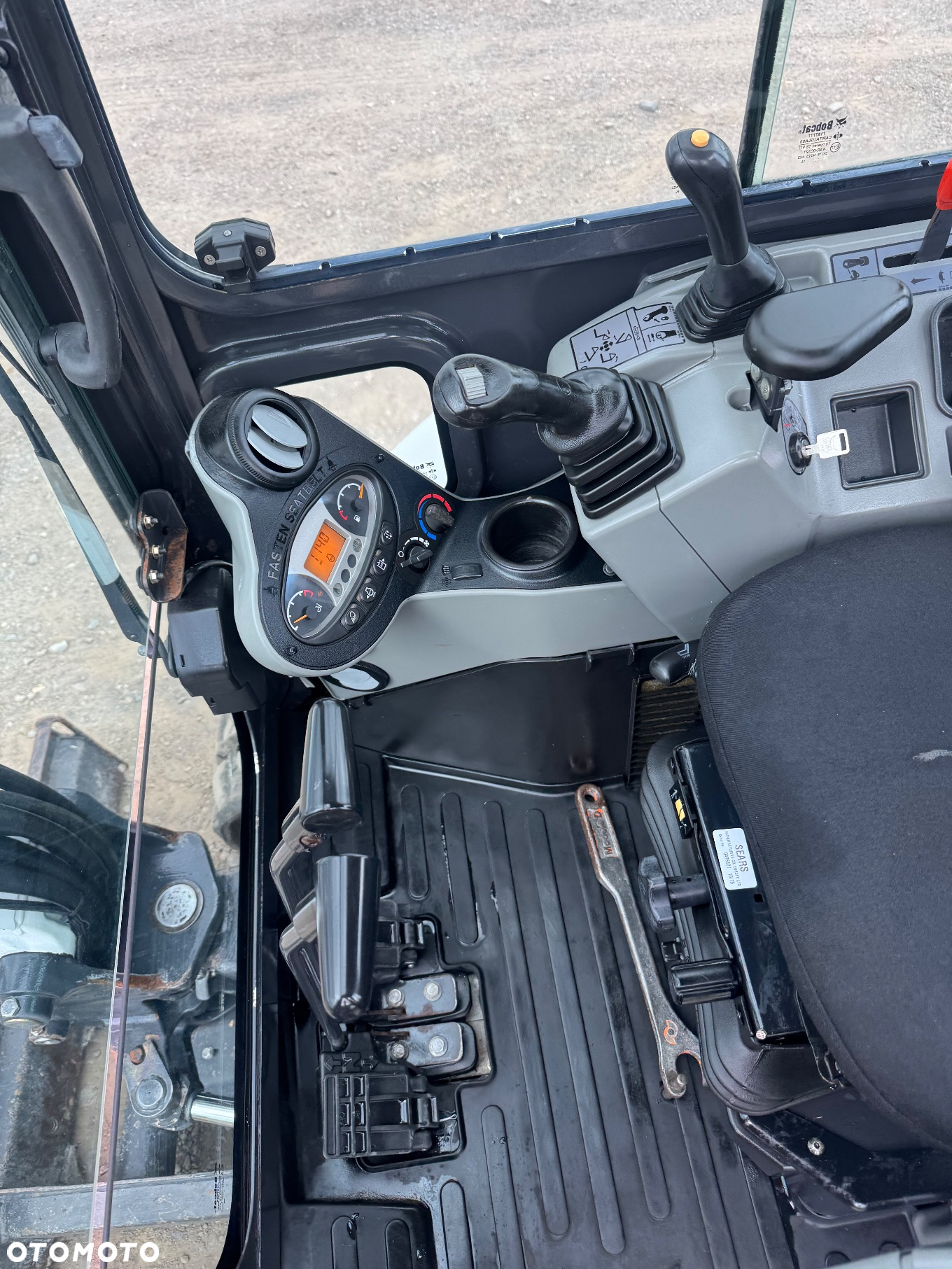 Bobcat E26 - 8