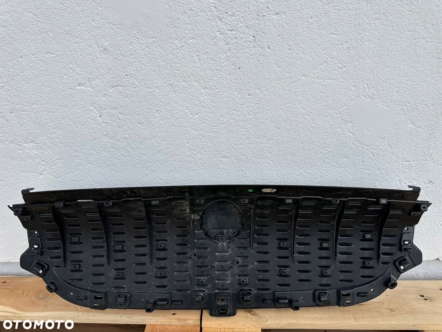 GRILL ATRAPA ZNACZEK EMBLEMAT PRZÓD PRZEDNI JAGUAR I-PACE X590 J9D3-17520-A - 2