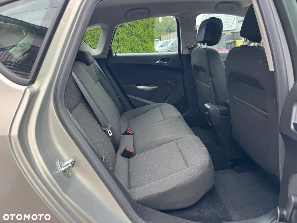 Opel Astra 1.4 Turbo - 30