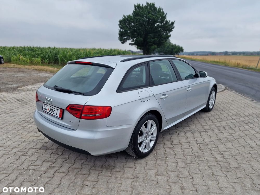 Audi A4 Avant 2.0 TDI DPF quattro - 11