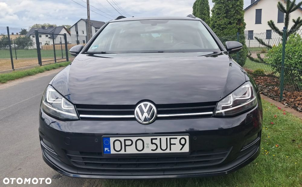 Volkswagen Golf - 6