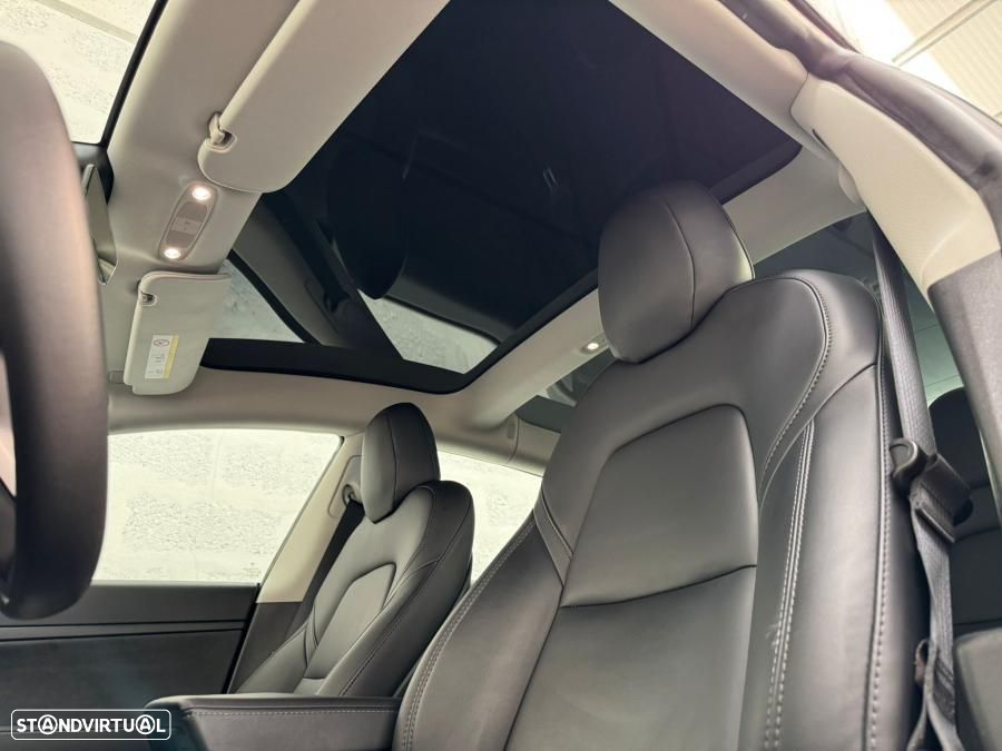 Tesla Model 3 Standard Range Plus RWD - 5