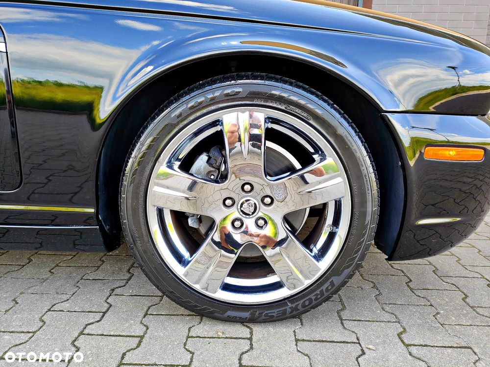 Jaguar XJ XJ8 4.2 Executive - 17