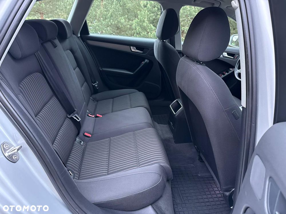 Audi A4 Avant 2.0 TDI DPF Ambiente - 15