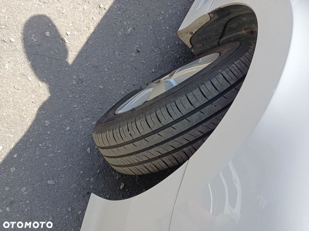 Hyundai i30 1.4 Base + World Cup - 10