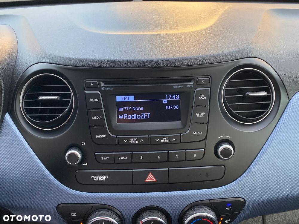 Hyundai i10 1.2 Fifa World Cup Edition - 27