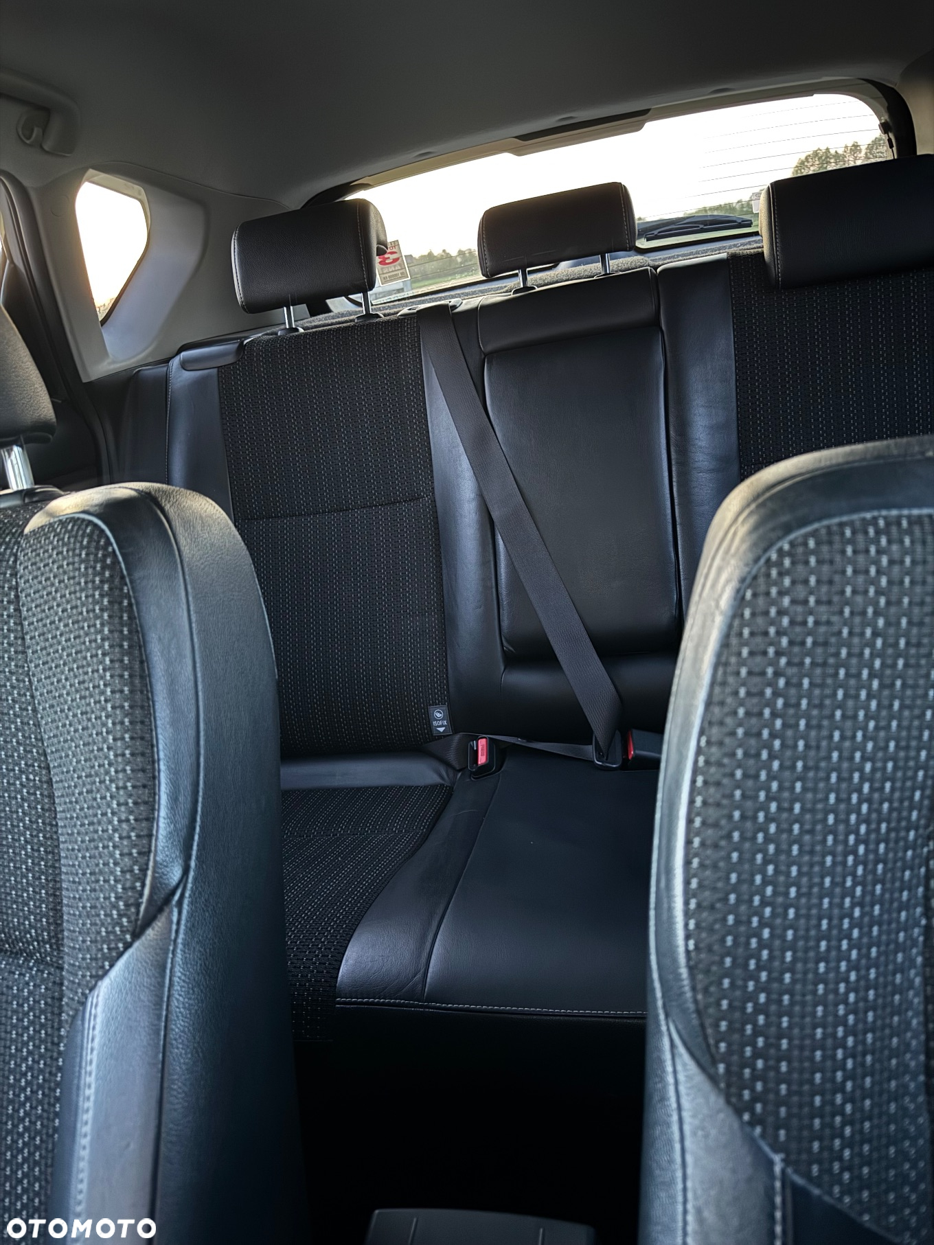 Toyota Auris Hybrid 135 Premium - 12