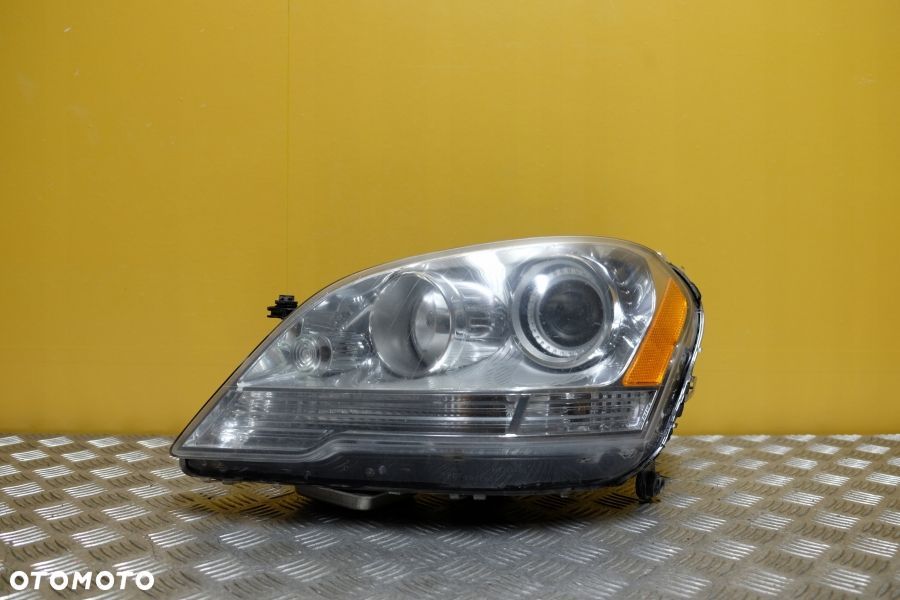 MERCEDES ML II W164 LIFT 2008- REFLEKTOR LAMPA XENON L USA - 1