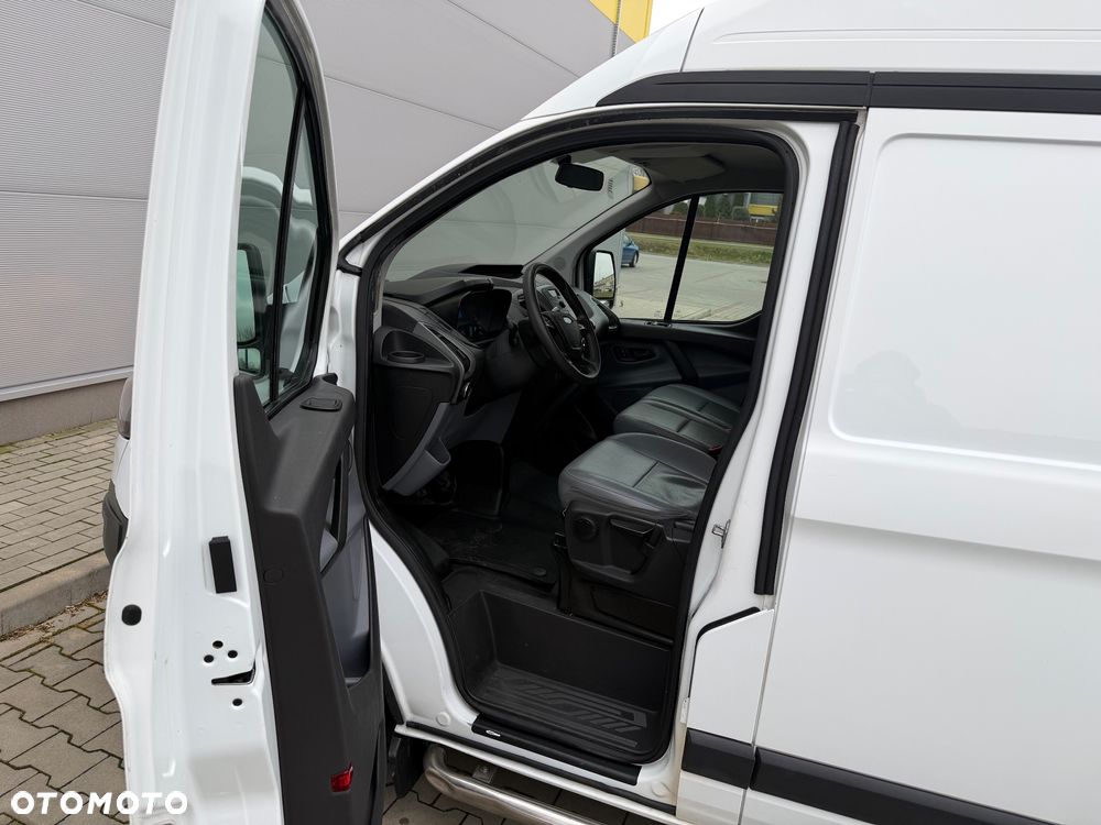 Ford TRANSIT CUSTOM - 19