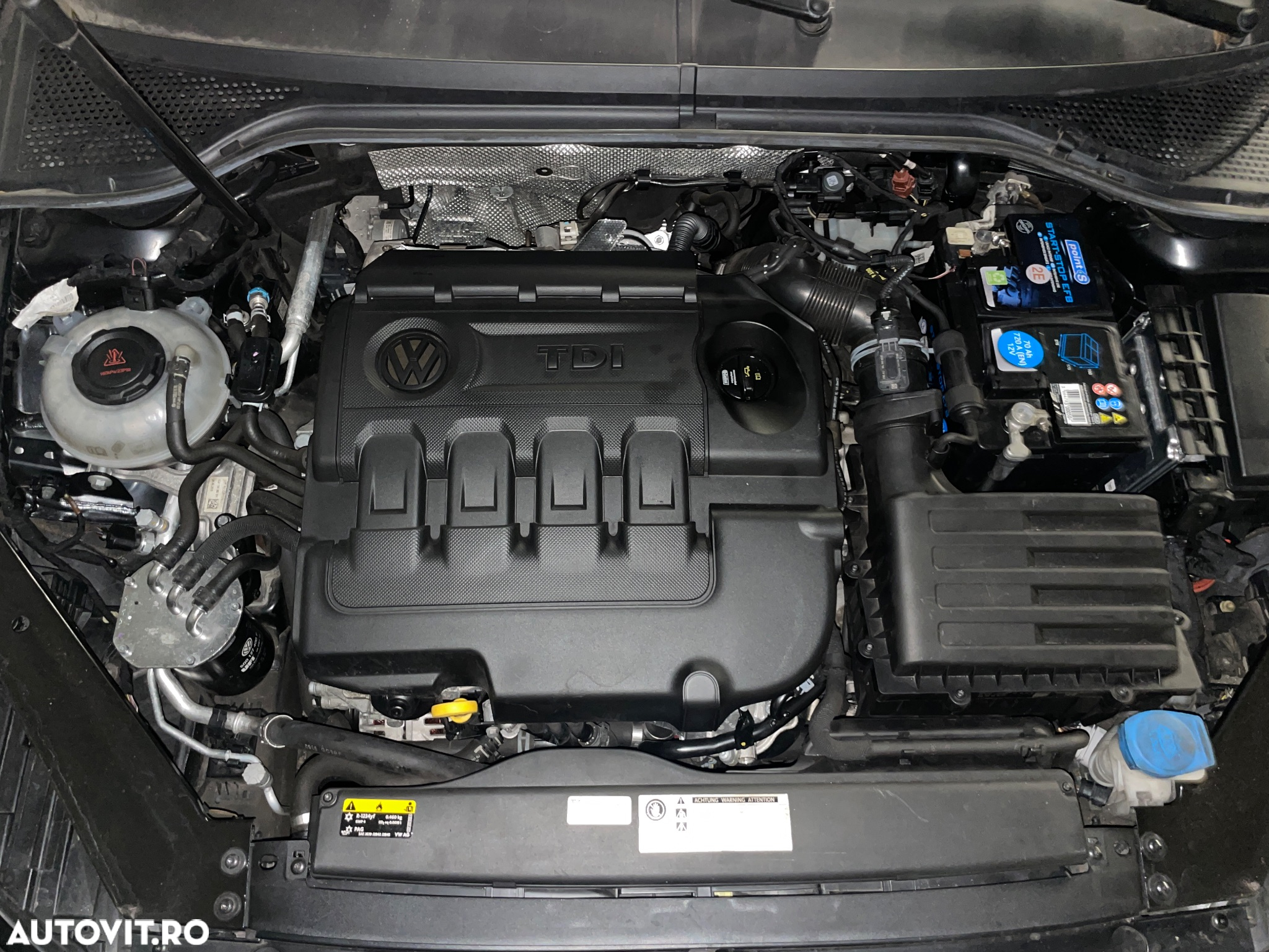 Volkswagen Passat 1.6 TDI SCR DSG - 6