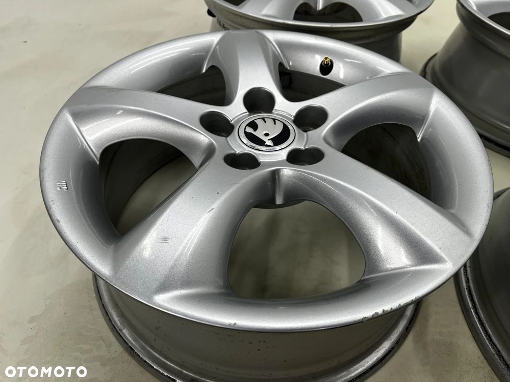 Felgi aluminiowe Skoda Fabia 2 II Roomster Praktik Ibiza Polo Fox 07-14r. r15 cali 6jx15 ET43 5x100 - 10