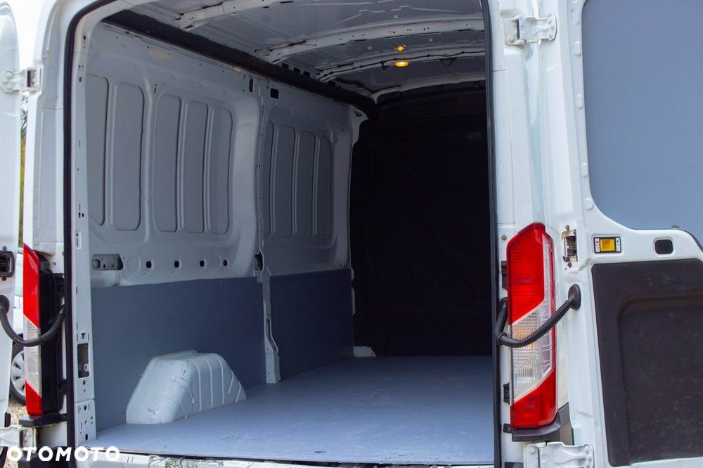 Ford Transit - 11