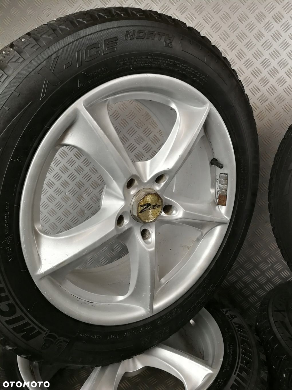 225/55R17 koła felgi aluminiowe ZITO 17X7,5 5X120 17" ET45 VW T5 LIFT T6 - 6