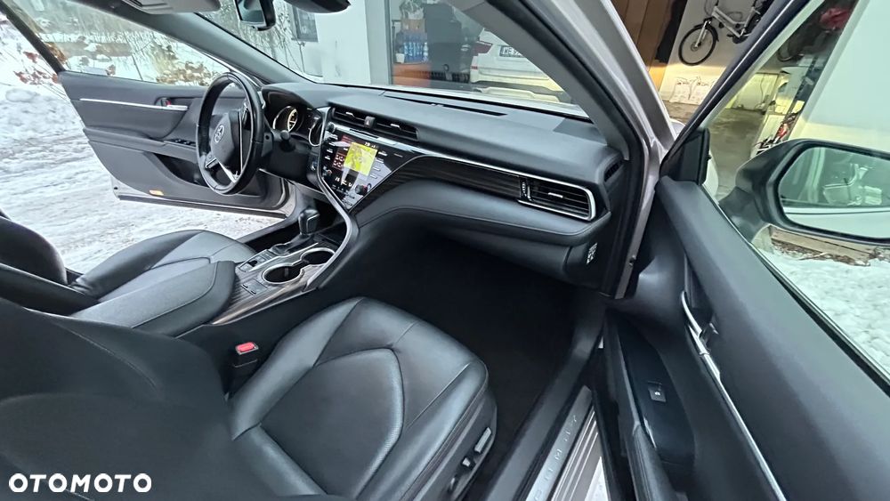 Toyota Camry 2.5 Hybrid Executive CVT - 7