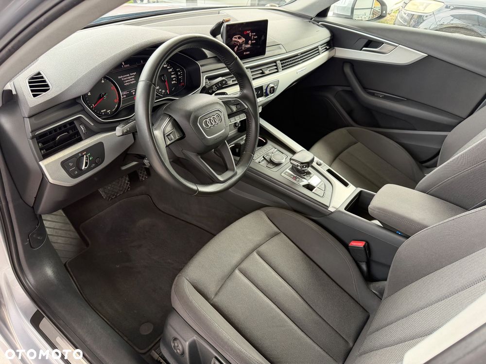 Audi A4 Avant 2.0 TDI S tronic quattro - 10