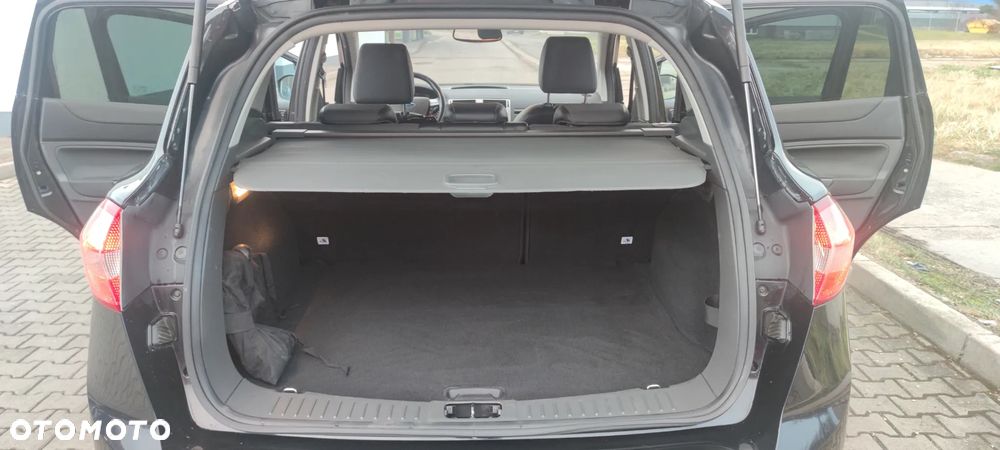 Ford Kuga 2.0 TDCi 4x4 Titanium - 22