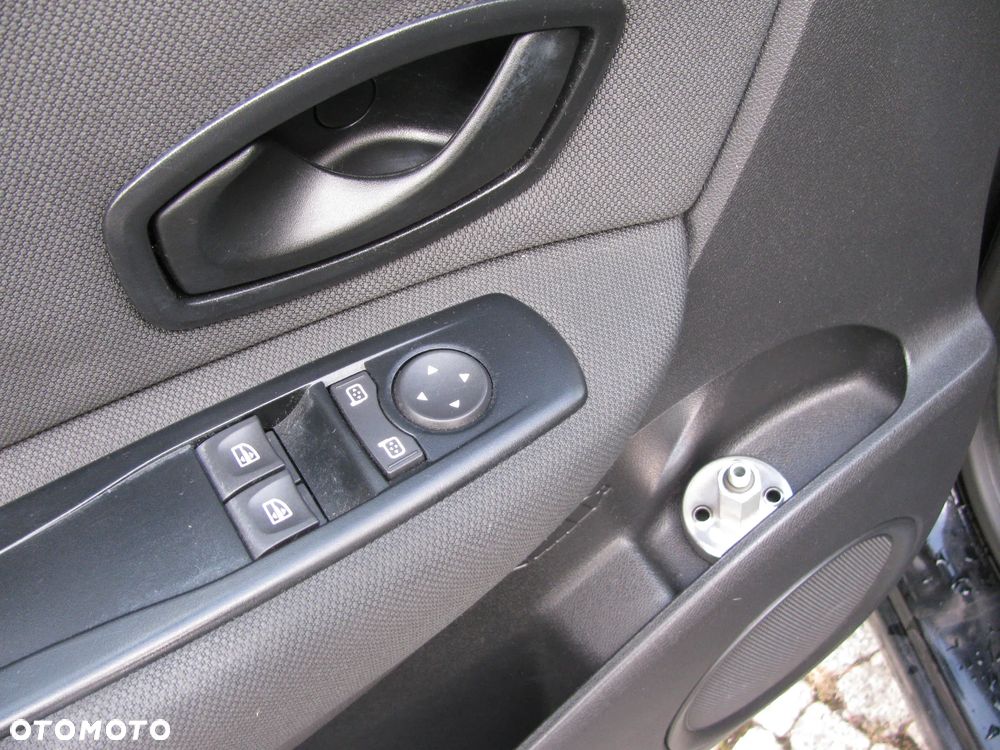 Renault Scenic 1.6 16V Authentique - 24