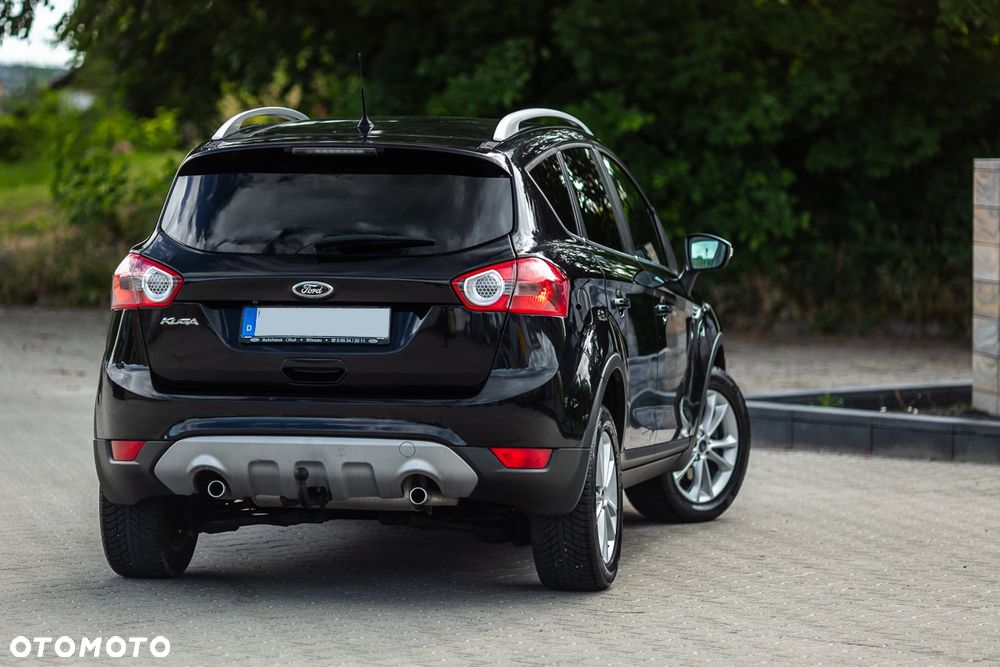 Ford Kuga 2.0 TDCi 2x4 Titanium - 11