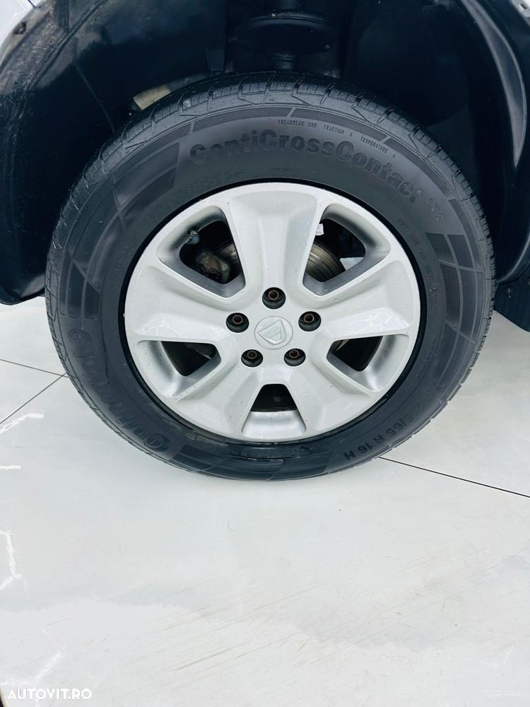 Dacia Duster SCe 115 4x2 Laureate - 10