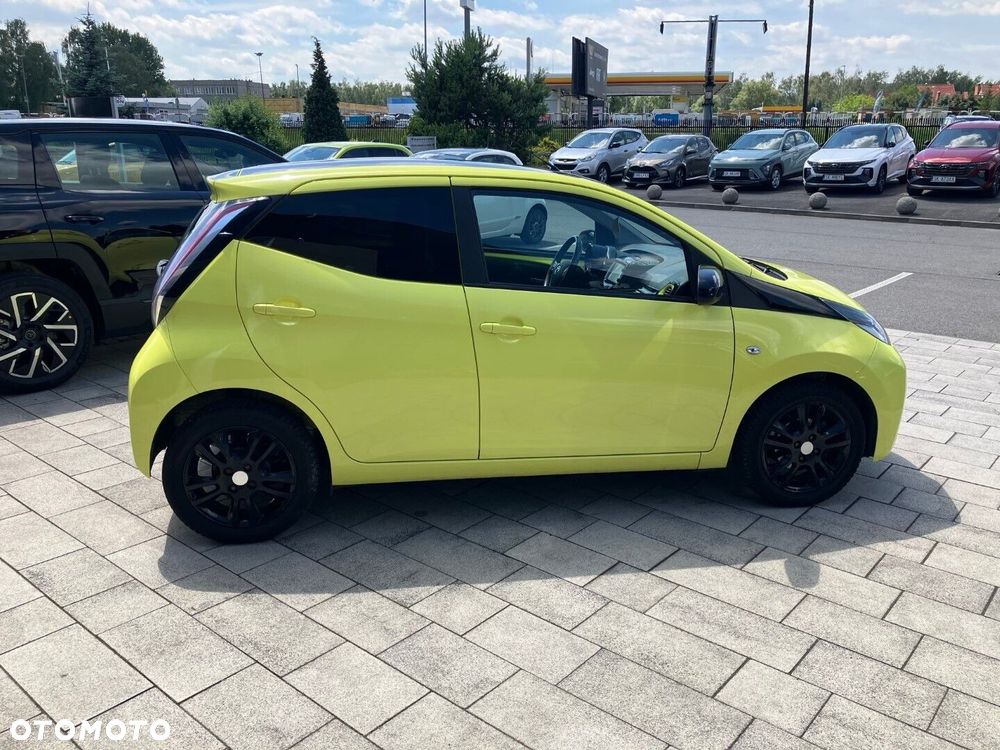 Toyota Aygo x-play touch - 11