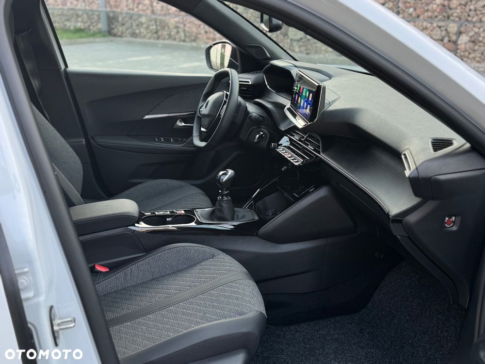 Peugeot 2008 PureTech 100 Allure S&S BVM6 - 8