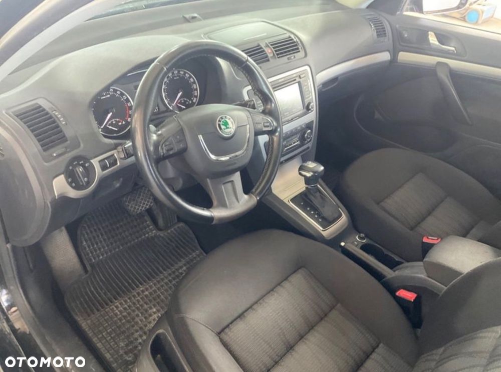 Skoda Octavia Combi 2.0 TDI DPF DSG 4x4 AllDrive - 7