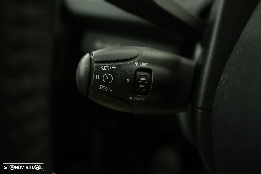 Peugeot 2008 1.2 PureTech Style - 18