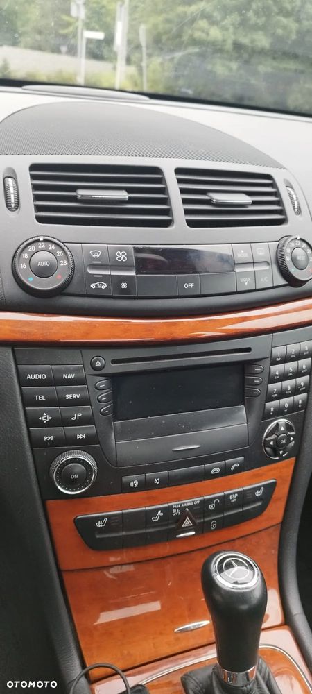 Mercedes-Benz Klasa E - 12