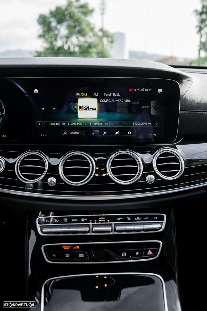 Mercedes-Benz E 300 de AMG Line - 28
