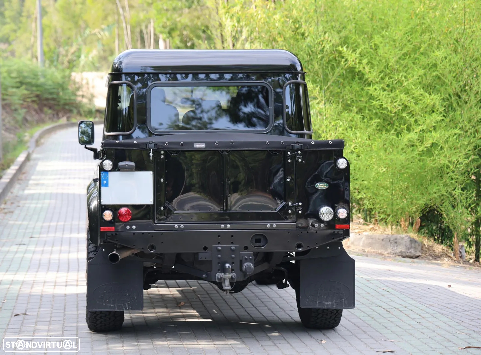Land Rover Defender 110 CC 2.4 CRD SE - 4