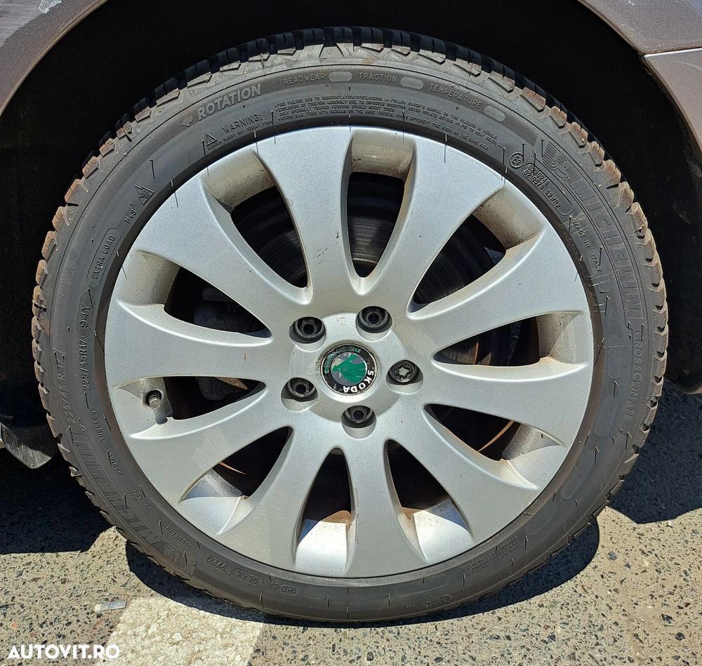 Skoda Superb 2.0 TDI Elegance - 33