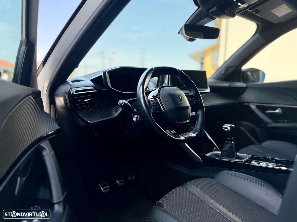Peugeot 2008 1.2 PureTech GT Line - 12