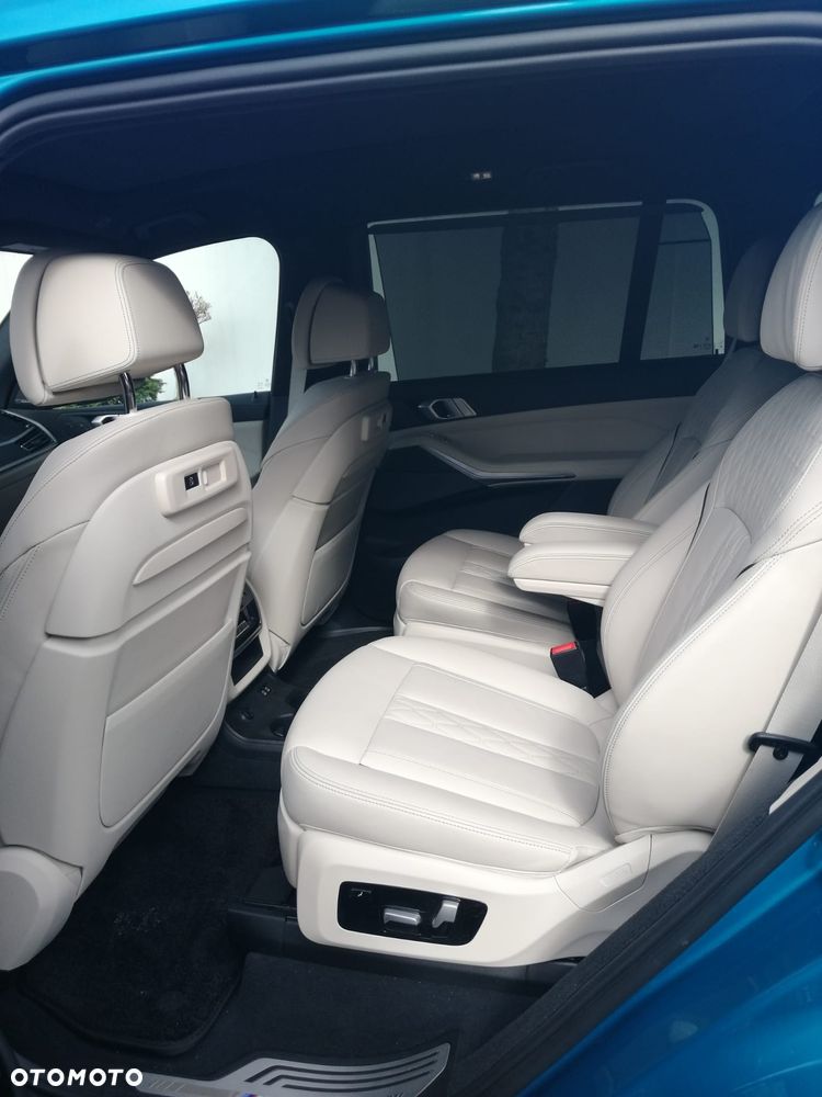 BMW X7 M50i sport - 8