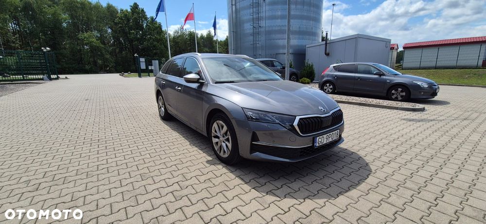 Skoda Octavia 2.0 TDI Selection DSG - 1