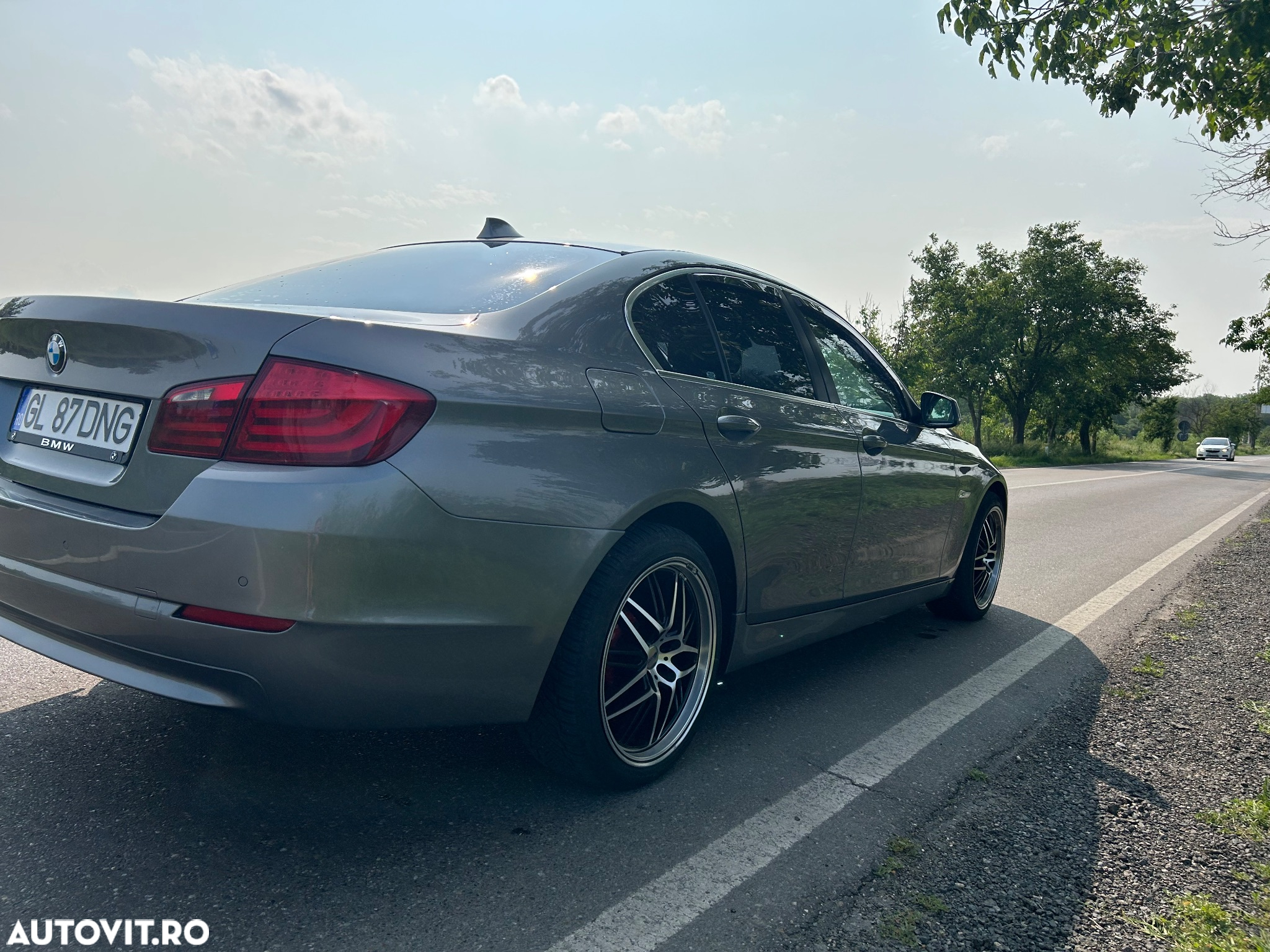 BMW Seria 5 520d Aut. BluePerformance - 3